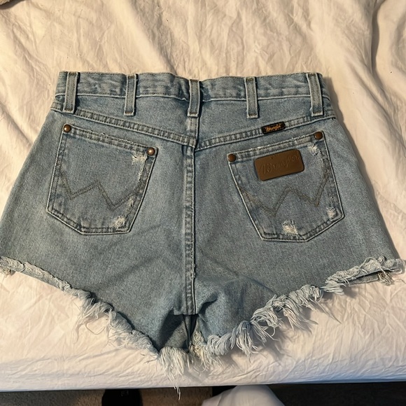 Wrangler Reworked Shorts - Picture 2 of 3